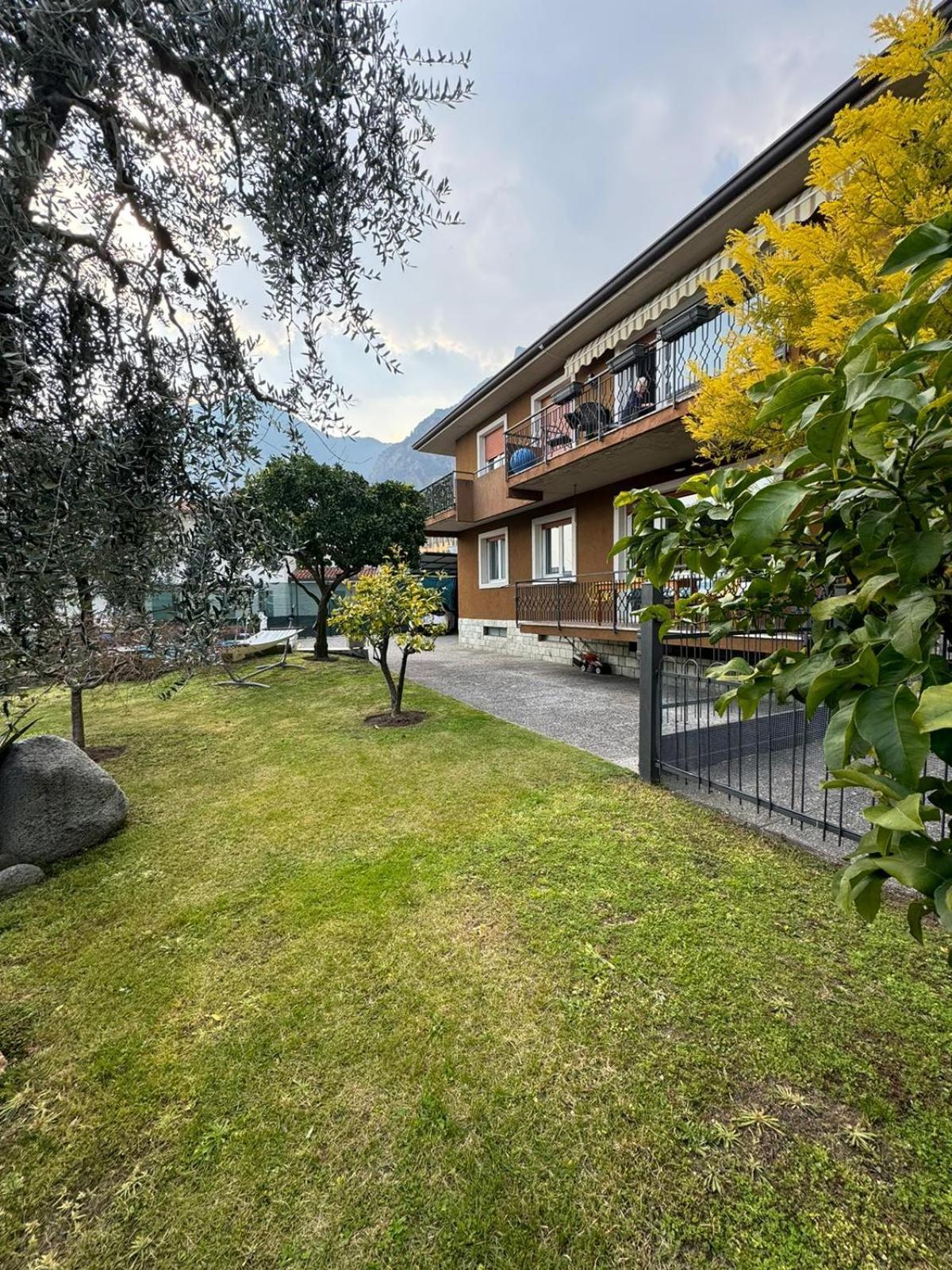 Oma Margareta Apartment ليمونِ سول غاردا المظهر الخارجي الصورة