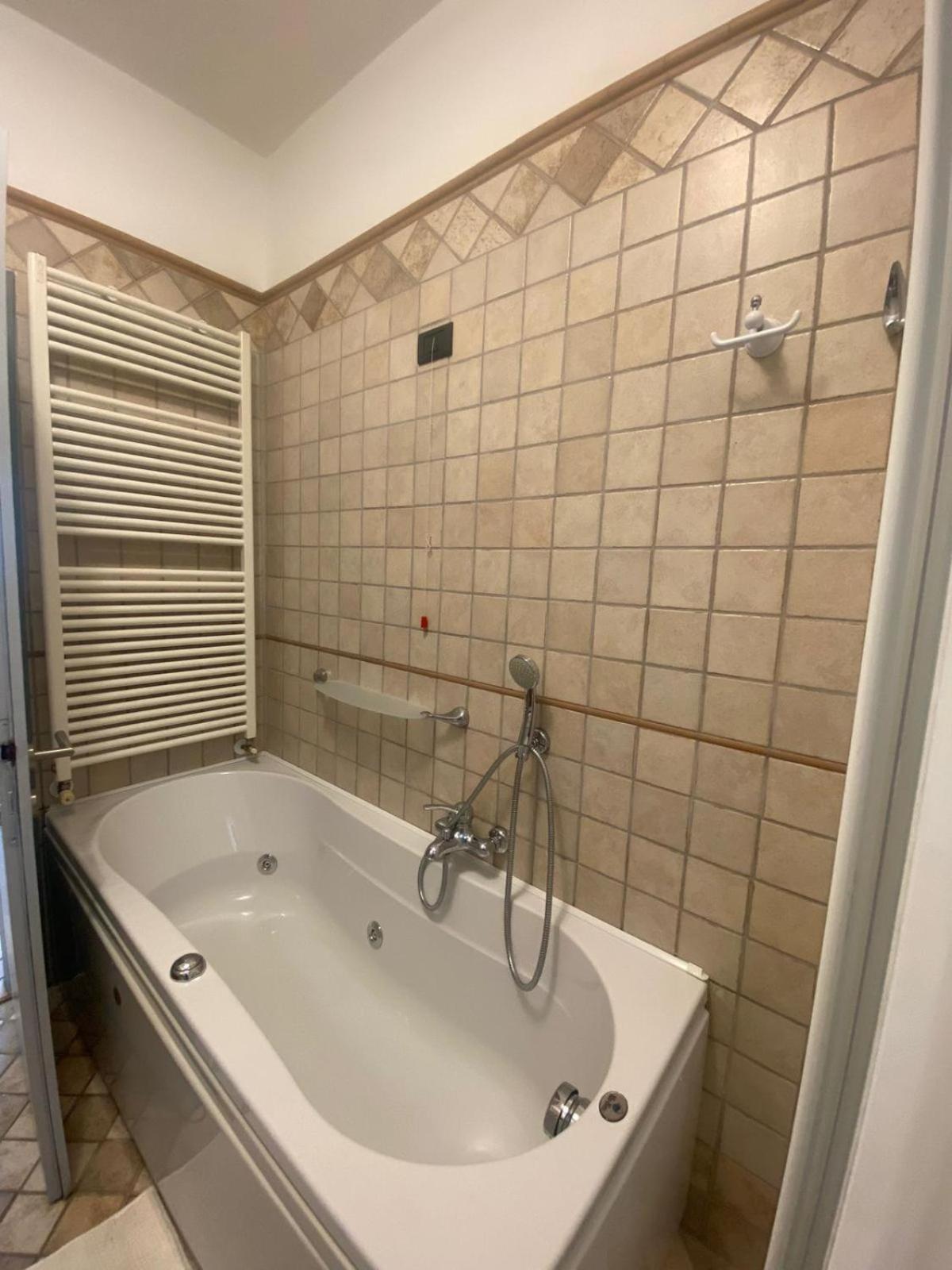 Oma Margareta Apartment ليمونِ سول غاردا المظهر الخارجي الصورة